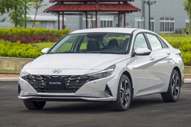 Xe Elantra đời mới