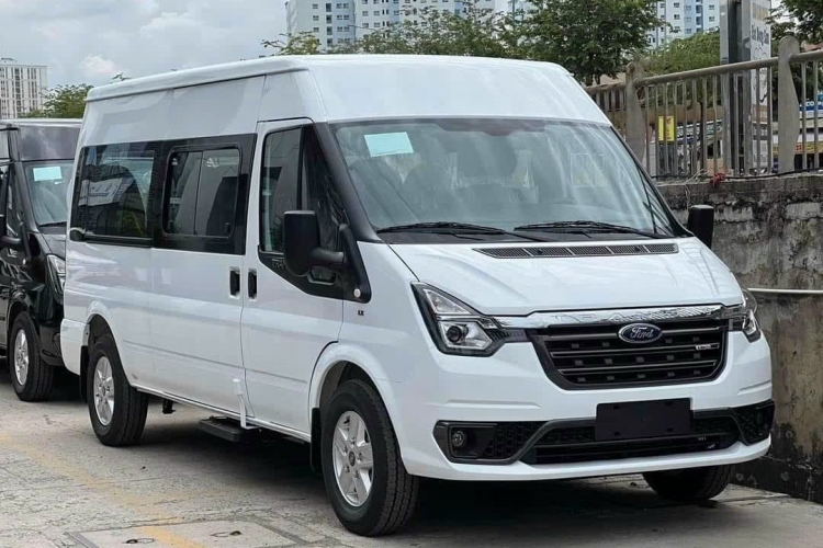 Xe  Ford Transit